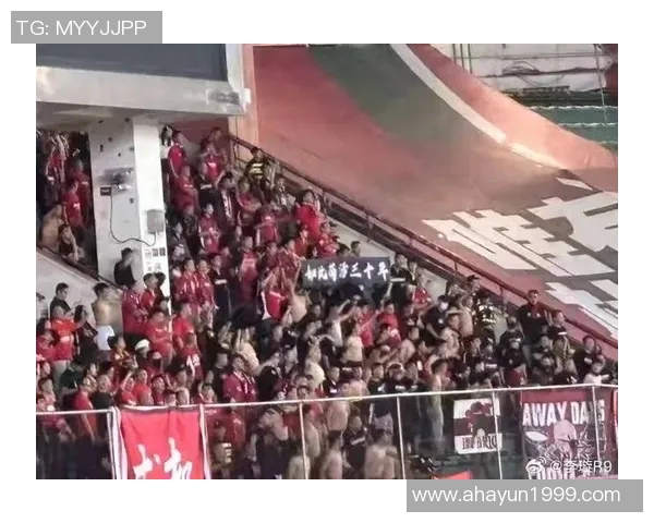 成都足球队技术争议引发热议球迷与专家各执己见探讨战术选择